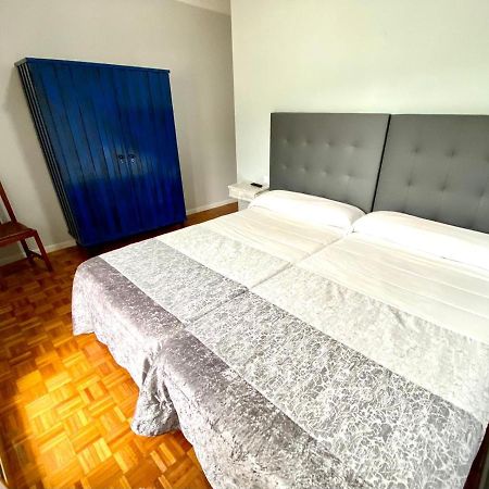 Garden Lodge Hostal Evencio Ribadavia Extérieur photo