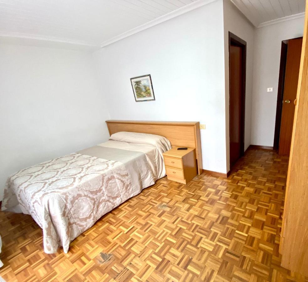 Garden Lodge Hostal Evencio Ribadavia Extérieur photo