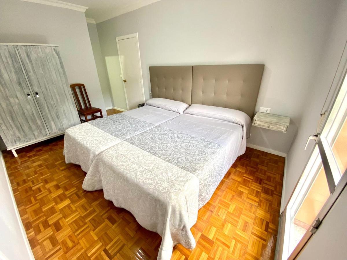 Garden Lodge Hostal Evencio Ribadavia Extérieur photo