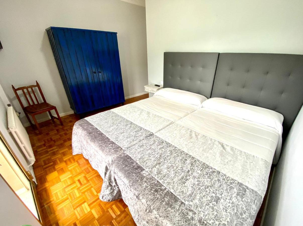 Garden Lodge Hostal Evencio Ribadavia Extérieur photo