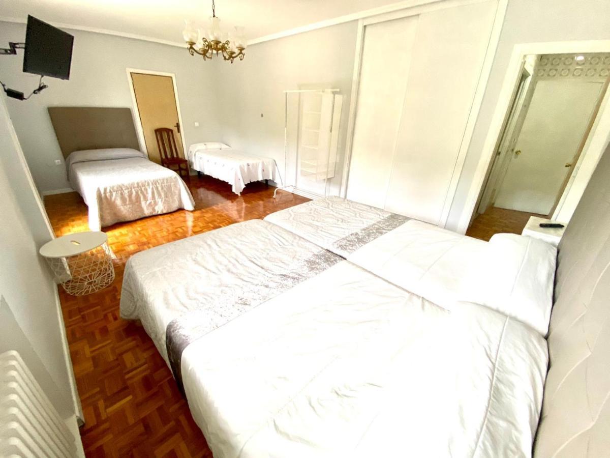 Garden Lodge Hostal Evencio Ribadavia Extérieur photo
