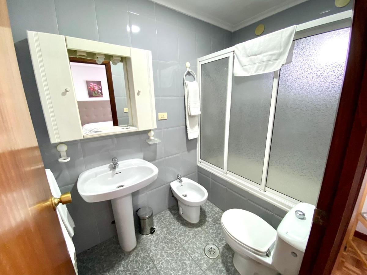 Garden Lodge Hostal Evencio Ribadavia Extérieur photo